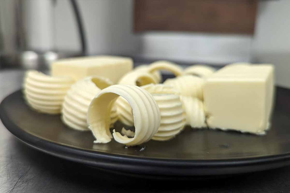 A "carbon butter" made without animal and vegetable fats and without microbes